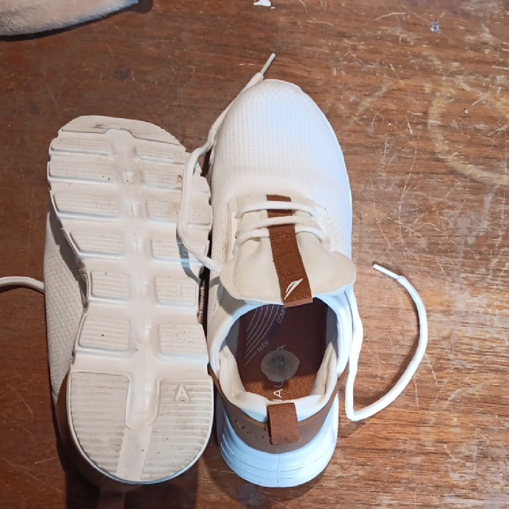 Nautica Women's Sneakers in Cream and Brown